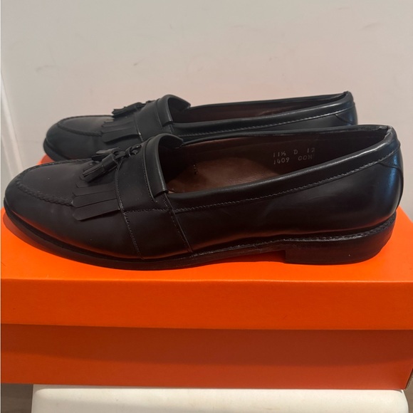 Allen Edmonds Newport Loafer Tasseled Slip On Dress Shoe Black Mens Size 11.5D main image 6